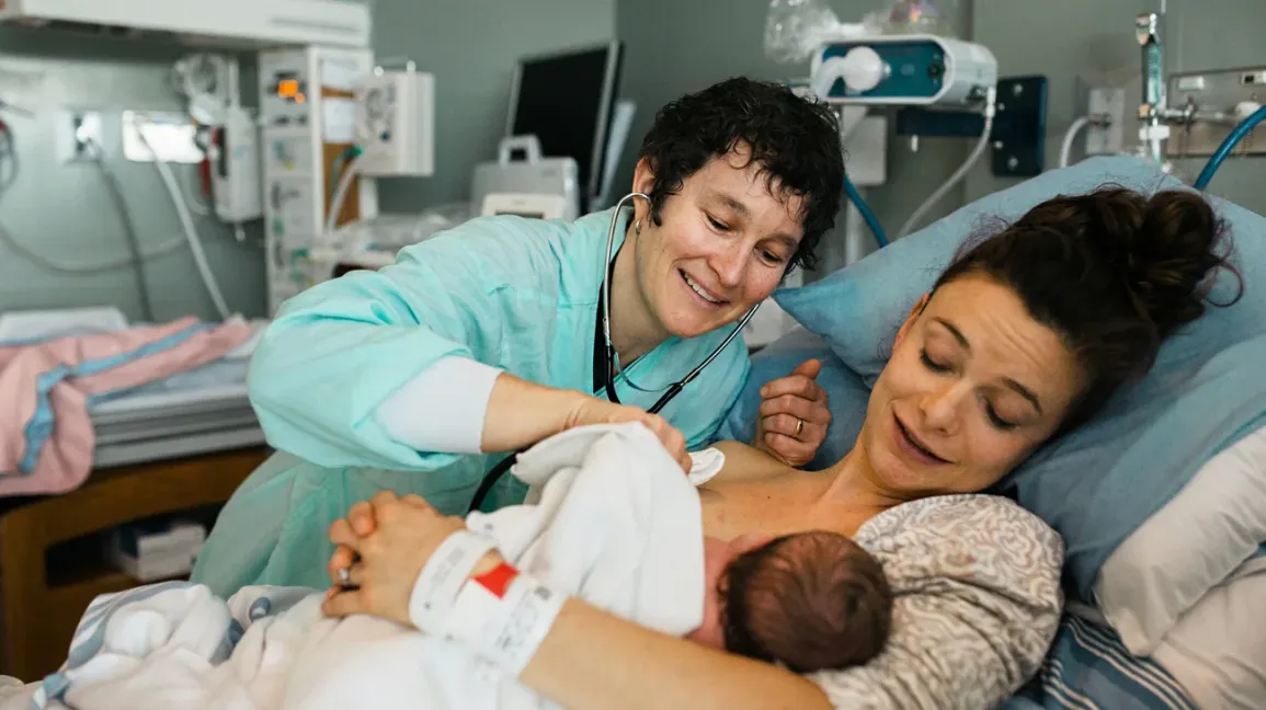 Midwife for Childbirth Preparation