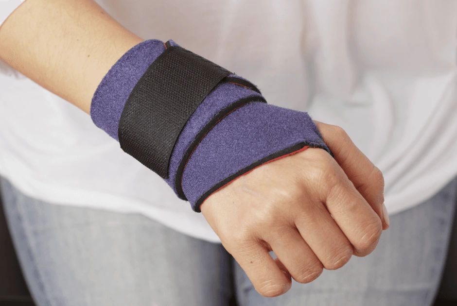 Recognize Carpal Tunnel Symptoms at Work
